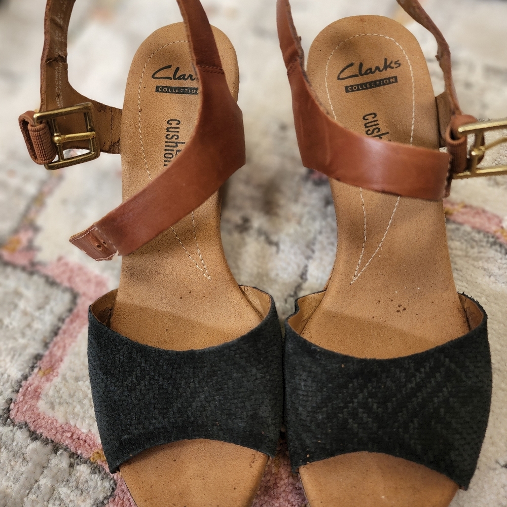 Clark's soft cushion sandals